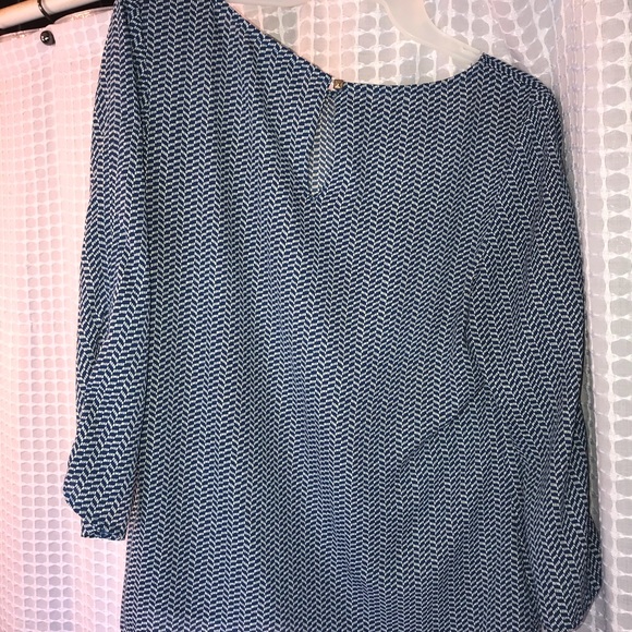 The Limited Blouse - Picture 2 of 3
